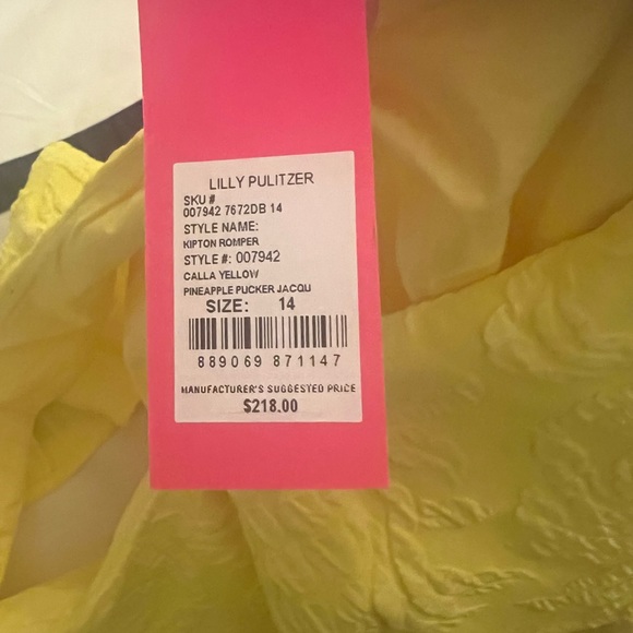 Lilly Pulitzer Kipton Romper. Size 14. Yellow - Picture 3 of 4